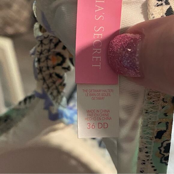 Victoria's Secret Scalloped Getaway Halter top Underwire Metallic Print 36DD - Picture 5 of 5